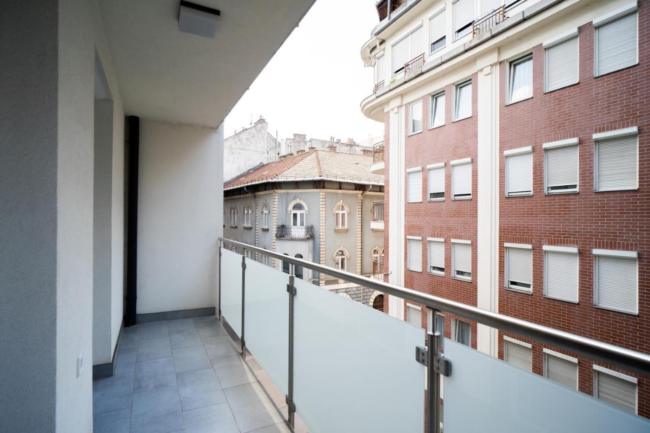 Vig Apartment - With Private Parking Budapest Ngoại thất bức ảnh